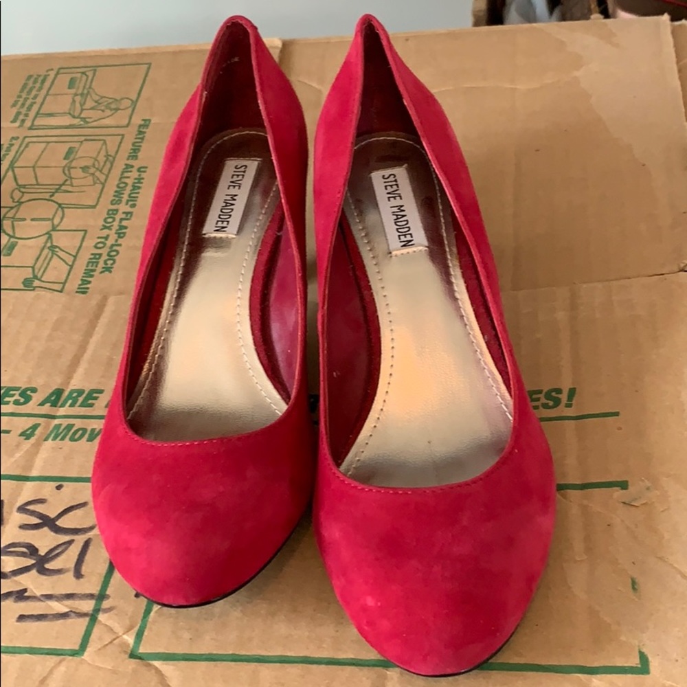 Red shoes - Never worn